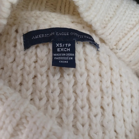 American Eagle Outfitters turtleneck sweater - Picture 13 of 13